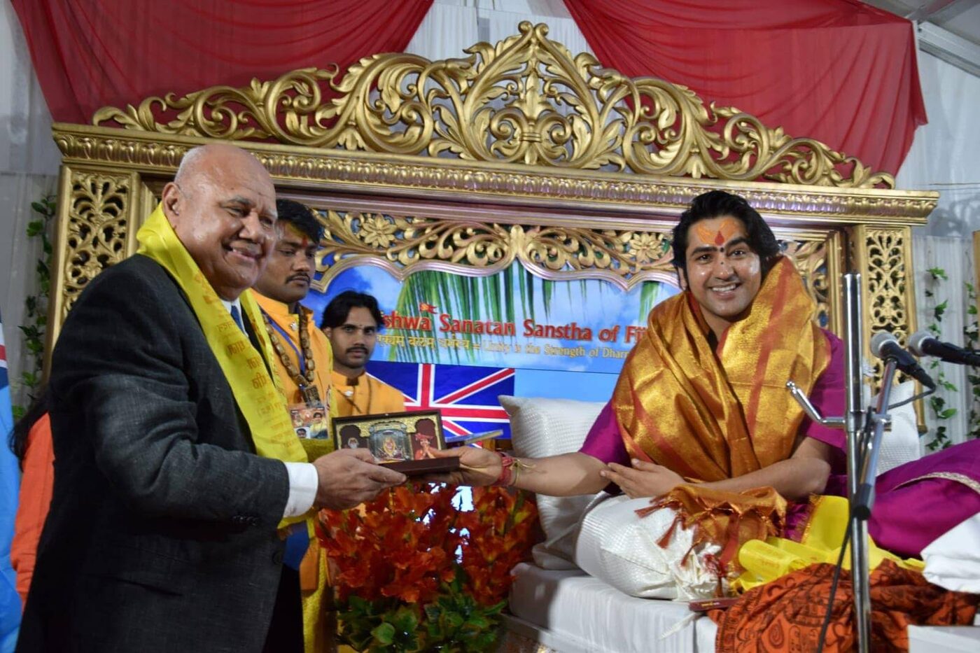 Ceremonial welcome on stage